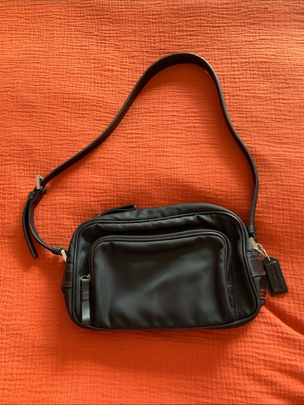 Coach Black shoulder Bag No 7433 - Classic Everyday Carry
